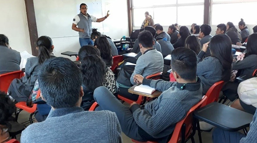 Buscan prevenir el delito en escuelas de Huajuapan