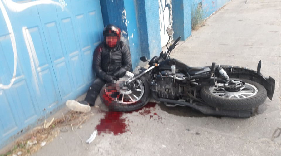 Se lesiona motociclista tras accidentarse en Símbolos Patrios | El Imparcial de Oaxaca