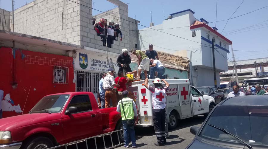 Se lesiona hombre al caer desde azotea en Salina Cruz | El Imparcial de Oaxaca
