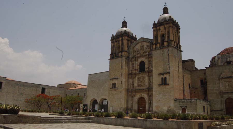 Celebra Toledo retiro de letras multicolores de Santo Domingo | El Imparcial de Oaxaca