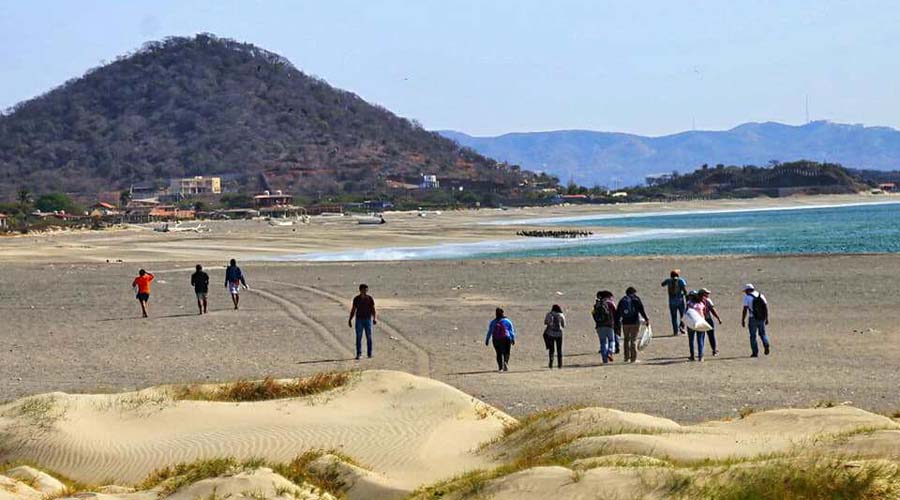 Limpian playas de Salina Cruz, han recolectado más de dos toneladas de basura | El Imparcial de Oaxaca