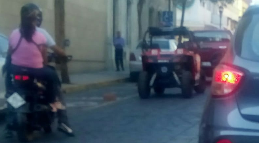 Ciudadanos de Oaxaca denuncian a los  agentes de vialidad