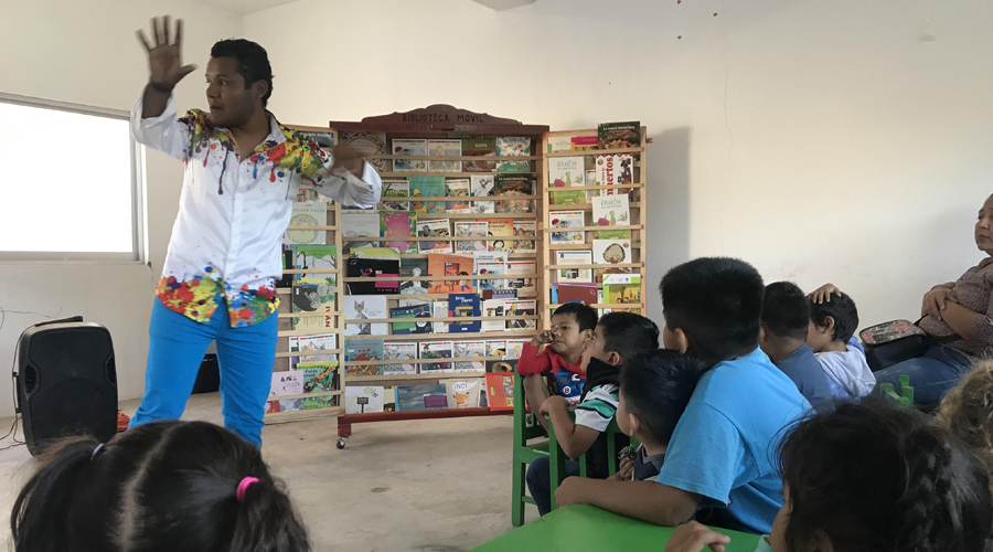 Colectivo  “DiidxaXcuidi”  busca fomentar la lectura en Juchitán