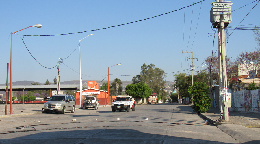 Llaman a tomar precaución ante caída de cableado de CFE | El Imparcial de Oaxaca