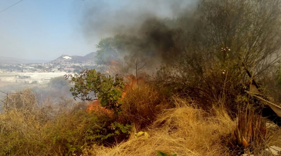 Incendio a punto de propagarse a  varias viviendas de de San Antonio de la Cal, Oaxaca | El Imparcial de Oaxaca