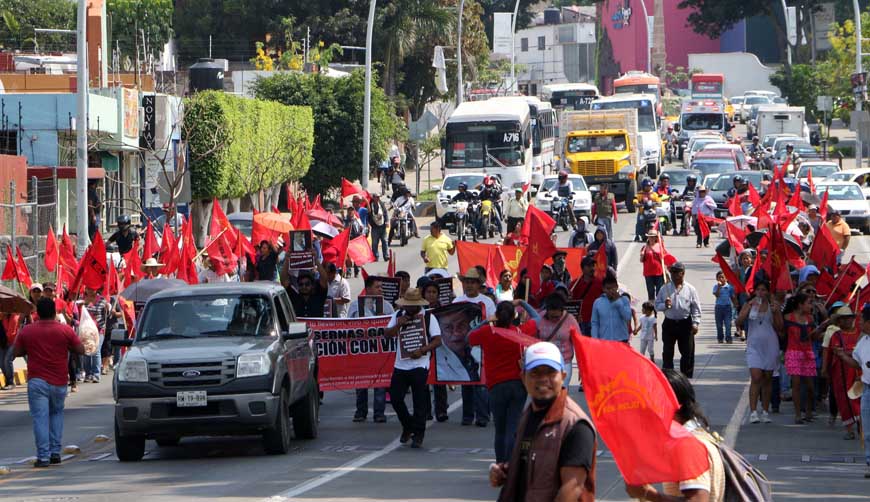 Con chantajes, organizaciones logran millones cada año en Oaxaca | El Imparcial de Oaxaca