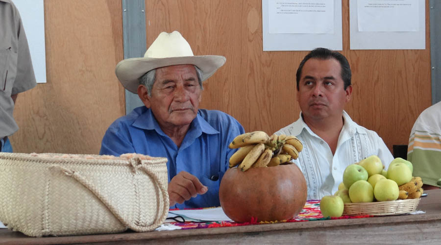 Presentan Cosmo-Concepción del  pueblo ÑuuSavi en Jamiltepec
