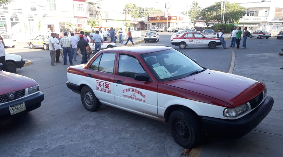 Taxistas de  Juchitán Protestan contra Semovi