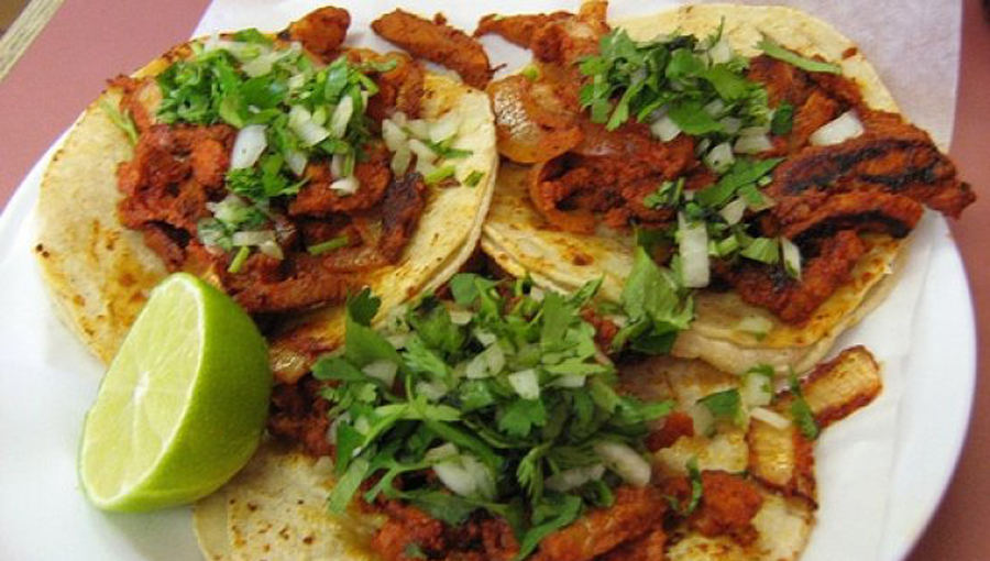 Tacos al pastor, platillo elegido como número uno del mundo