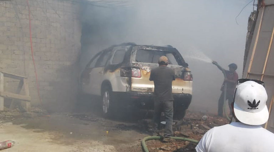 Se quema auto al interior de domicilio en Cuilapam | El Imparcial de Oaxaca