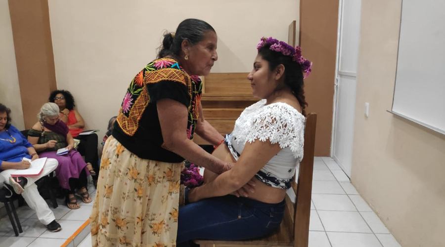 Son las parteras quienes atienden más casos de violencia sexual en Oaxaca