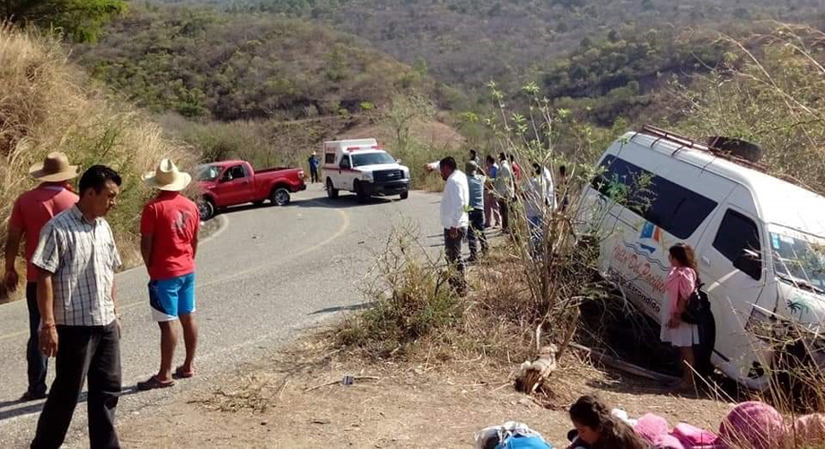 Se registra carambola en carretera a Sola de Vega | El Imparcial de Oaxaca
