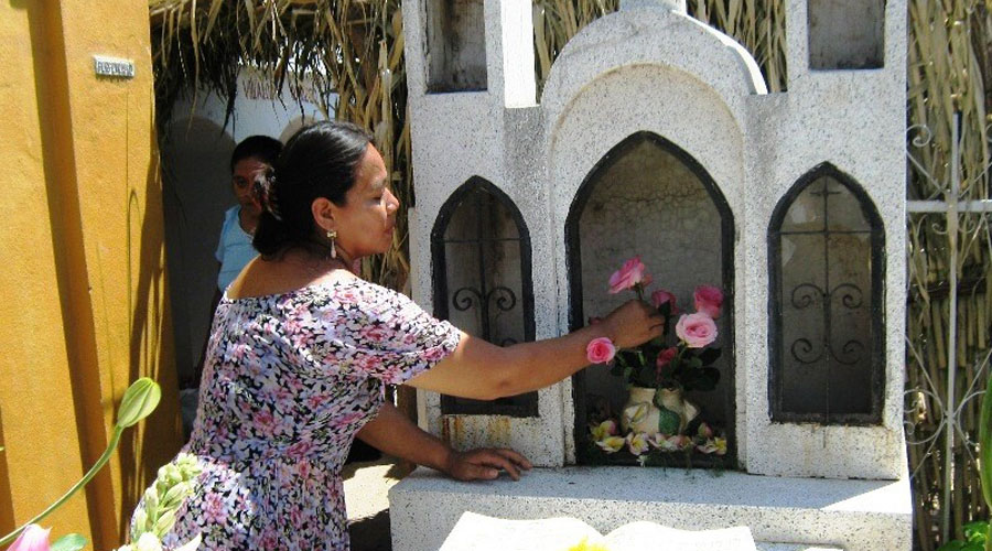 Juchitán le canta y llora a sus muertos este Domingo de Ramos | El Imparcial de Oaxaca