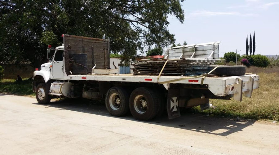 Localizan en San Bartolo Coyotepec camión robado en Ixtlán | El Imparcial de Oaxaca