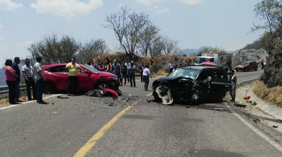Choque de dos vehículos deja seis lesionados en la carretera 190 | El Imparcial de Oaxaca