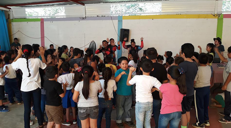 Colectivo “DiidxaXcuidi” realizará  el “kilómetro del libro” en Juchitán