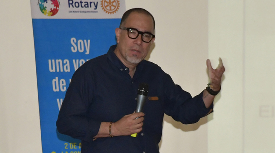 El Club Rotario Guelaguetza organizó una conferencia dirigida a jóvenes