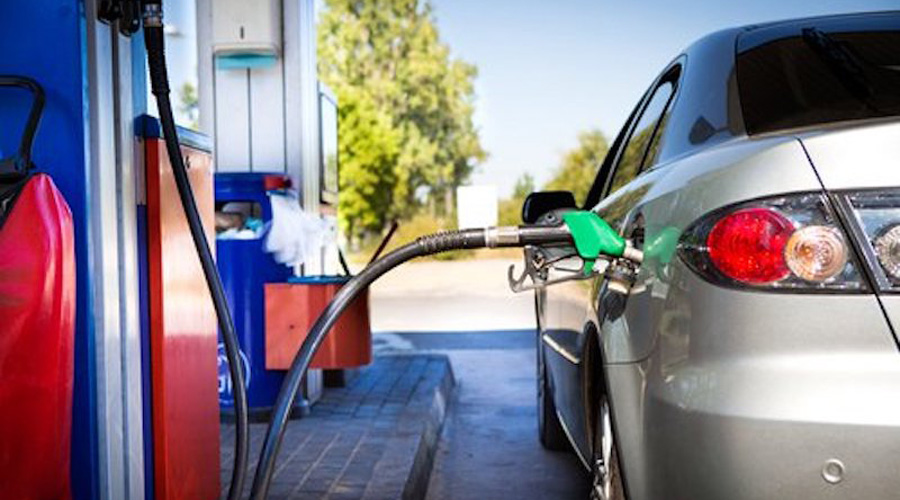 Video: senador llama “gobierno chafa” por no bajar precio de gasolina; compara costos de México y Catar | El Imparcial de Oaxaca