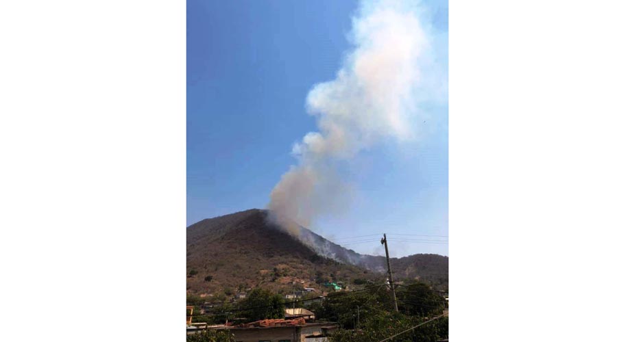 Incendio puso en peligro a los habitantes de Huilotepec