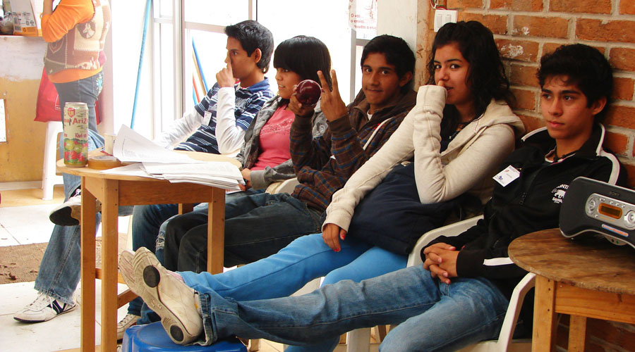 Agobian a adolescentes situaciones de exclusión en Oaxaca