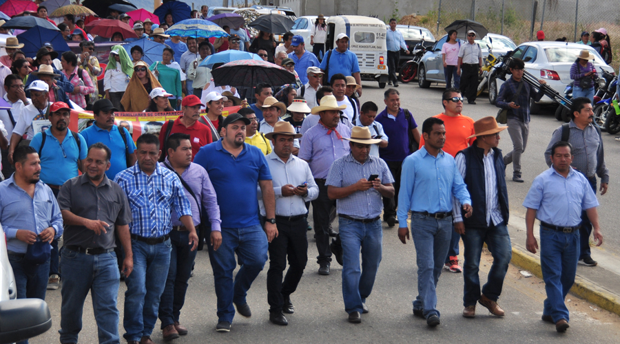 Rechaza S-22 “albazo legislativo” | El Imparcial de Oaxaca