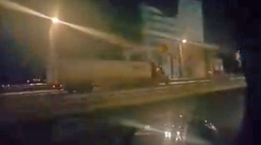 Video: Conduce trailer a toda velocidad y en sentido contrario