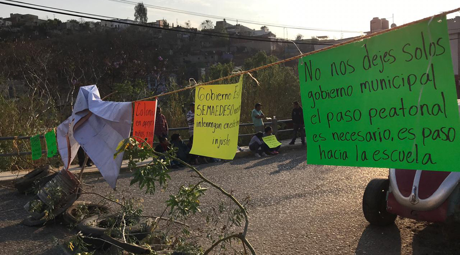 Vecinos de la colonia  Aurora protestan  contra particulares | El Imparcial de Oaxaca