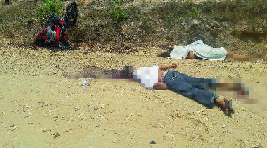 Muere pareja de motociclistas al ser embestida por camioneta | El Imparcial de Oaxaca
