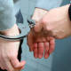 Arrestan a adolescente acusado de 73 cargos por llamadas de broma