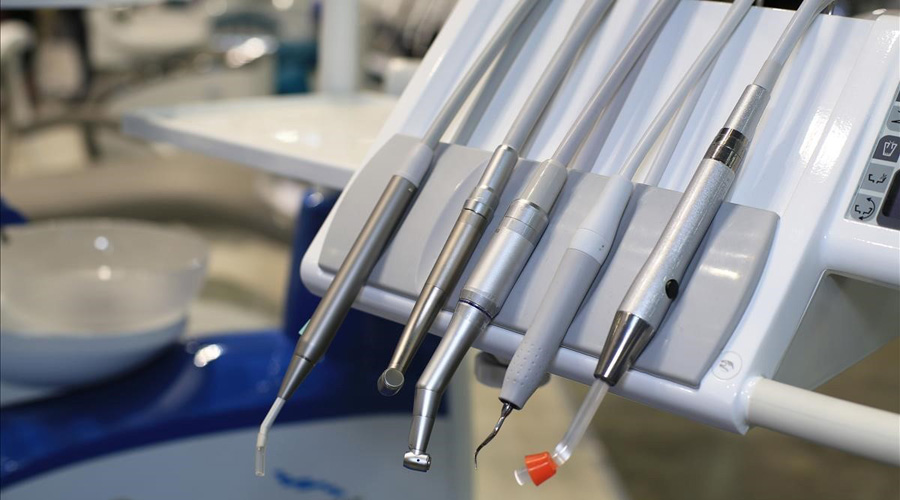Mexicana gana beca internacional para investigación de posgrado en medicina dental