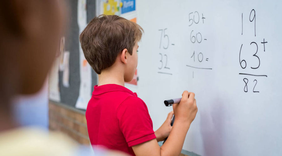 Bajo conocimiento en matemáticas disminuye la habilidad financiera