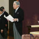 Con ceremonia formal, abdica emperador Akihito; entrega trono a su hijo Naruhito