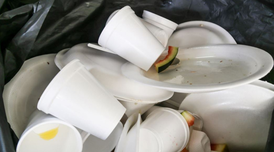 Se inconforman empresarios con la prohibición de plásticos en Oaxaca