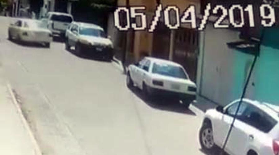 Recuperan un auto robado en Las Flores, Ixcotel, Oaxaca | El Imparcial de Oaxaca