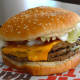 Video: Lanza Burger King un sabor imposible, la hamburguesa de vegetales