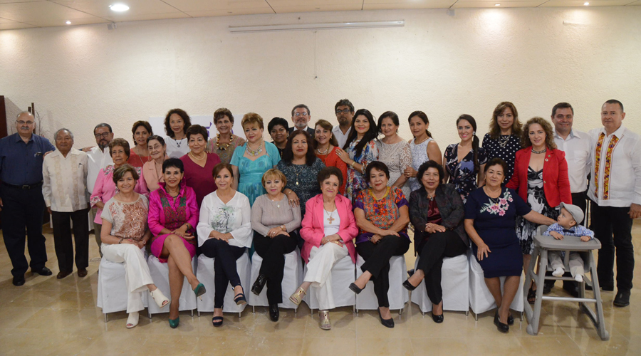 Empresarios y Ejecutivos de Oaxaca organizaron un festejo en honor de las mamás