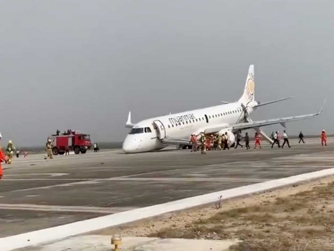 Video: Avion aterriza “de panza” al quedarse sin tren de aterrizaje | El Imparcial de Oaxaca