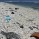 Islas australianas padecen presencia de 414 millones de piezas plásticas desechadas