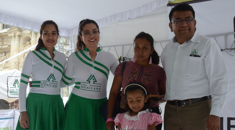Caja Popular Mexicana festeja el  Día del Niño y Día de las Madres