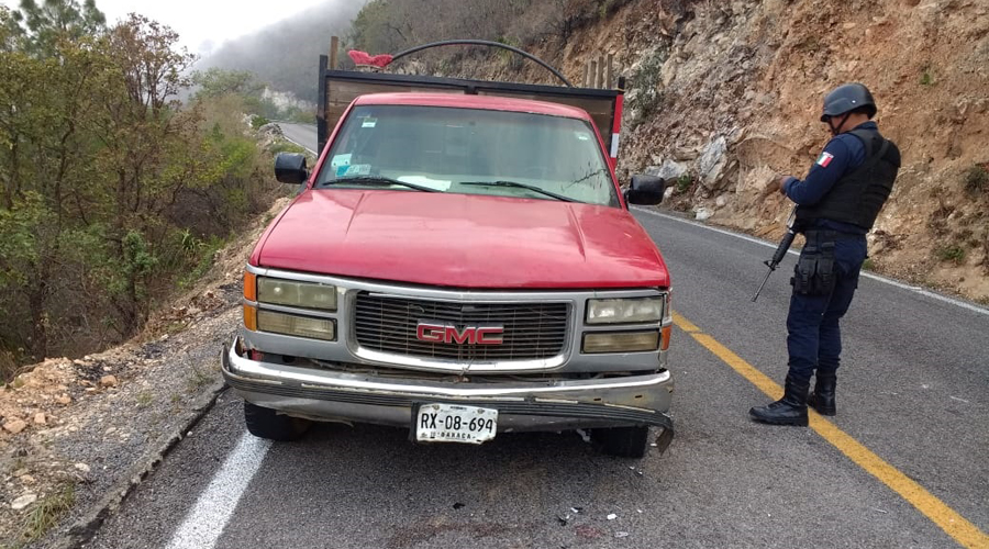 Se registra choque entre moto y camioneta, en la Sierra Sur | El Imparcial de Oaxaca