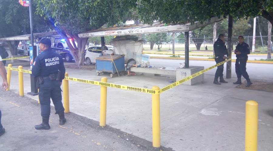 Encuentran sin vida a vendedor de dulces en Avenida Universidad