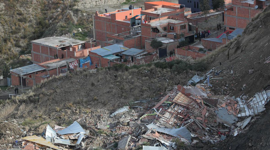 Video: Deslizamiento de tierra en Bolivia destruye más de 60 viviendas