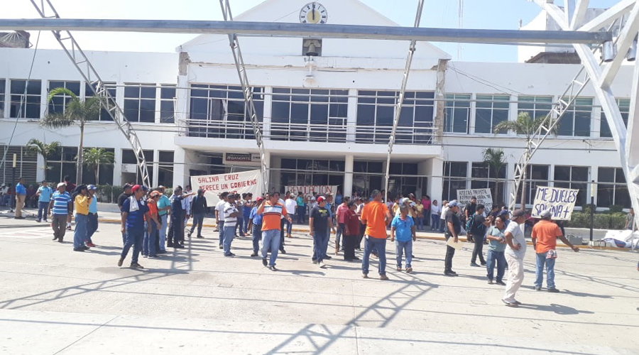 Buscan desestabilizar  al gobierno municipal de Salina Cruz