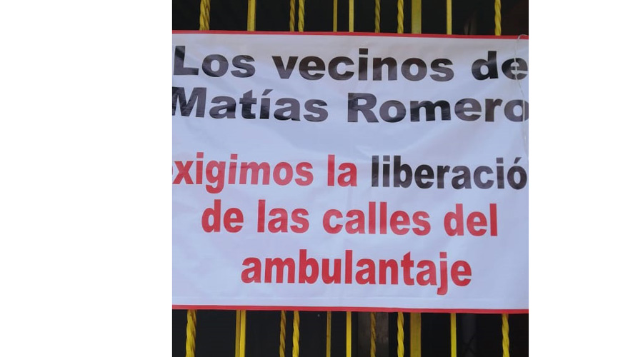 Comerciantes piden  liberar las calles de Matías Romero, Oaxaca