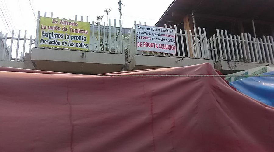 Comerciantes piden  liberar las calles de Matías Romero, Oaxaca
