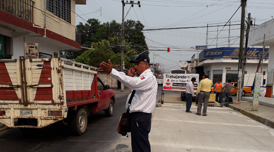 Reparan losas en calles de Tuxtepec | El Imparcial de Oaxaca