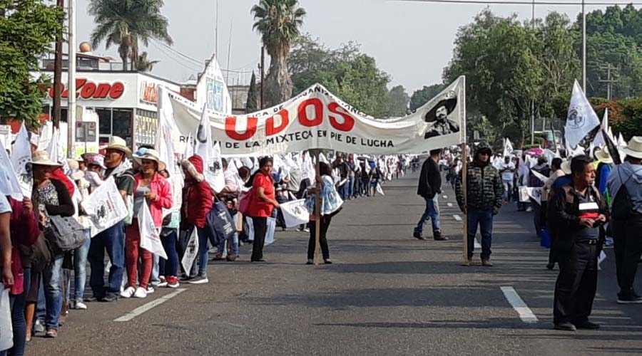 Marchan con la esperanza de acceder a programas sociales en Oaxaca | El Imparcial de Oaxaca