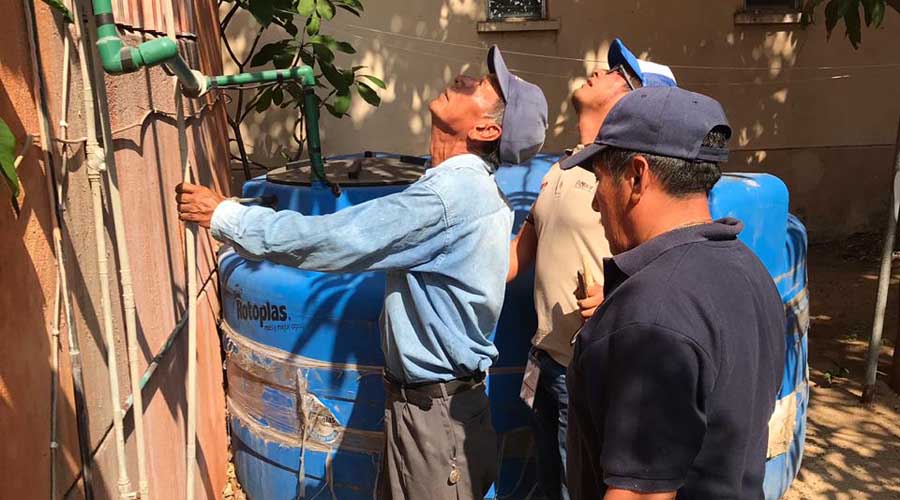 El sistema de agua potable va contra morosos de Salina Cruz