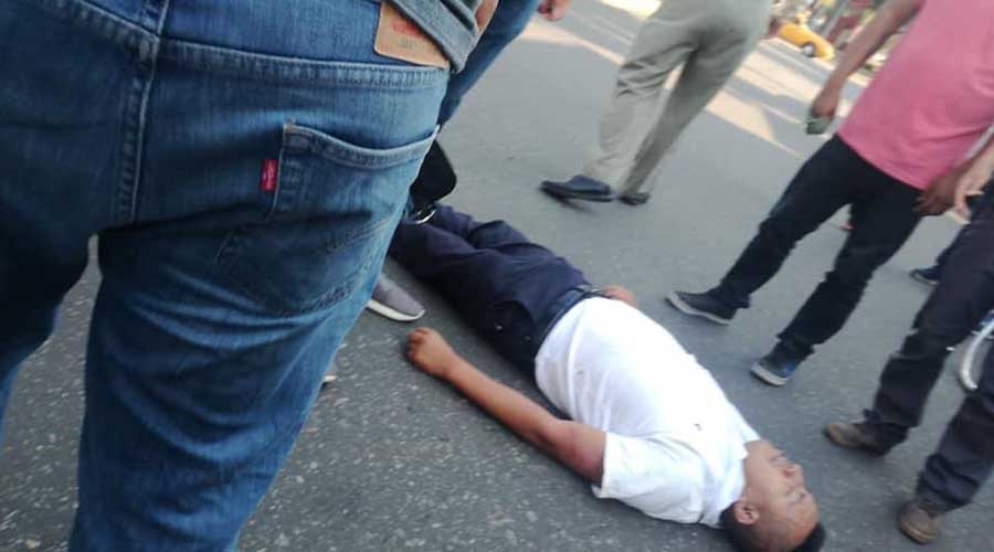 Dejan inconsciente a taxista tras propinarle golpiza