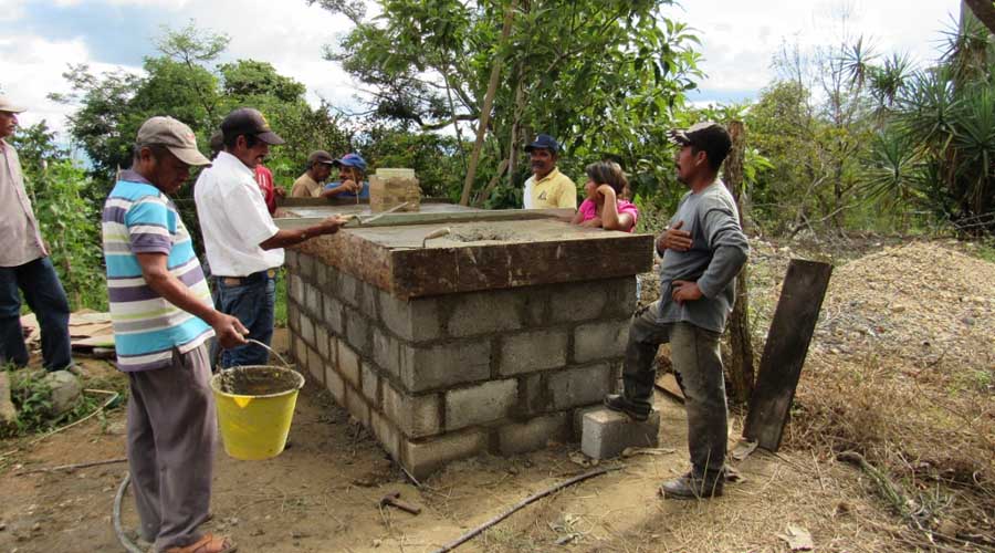 En la Mixteca construirán obras para la captación de agua